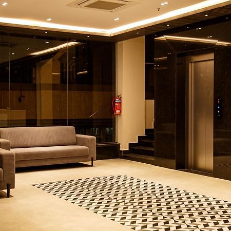 Hotel Galore Inn Mysore Bagian luar foto